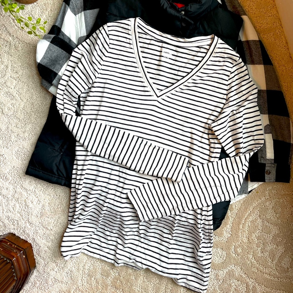 Mossimo Black/white stripe long sleeve pullover